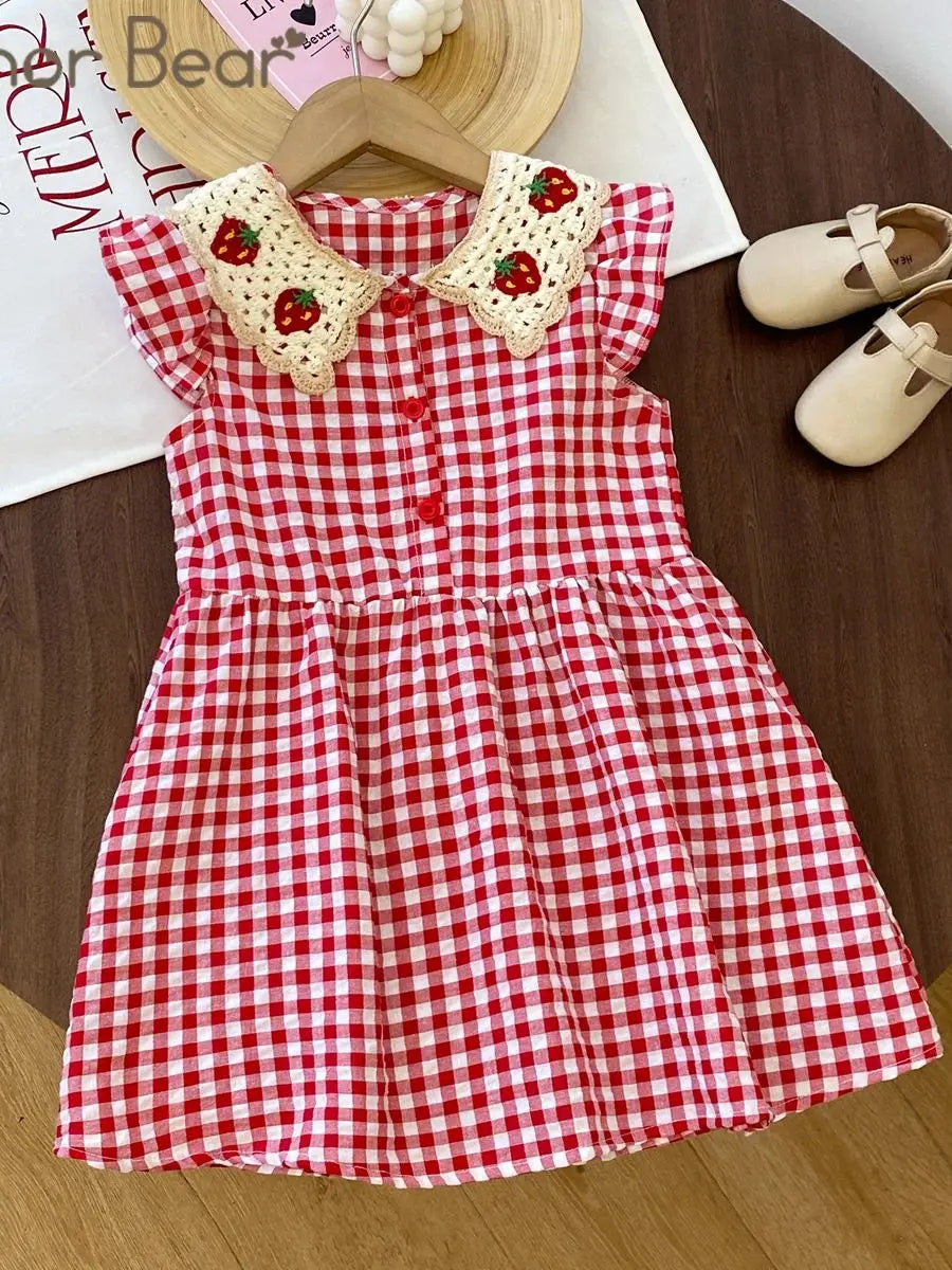 Vestido de menina Cambridge xadrez com gola de croché MotionCare — vista 7